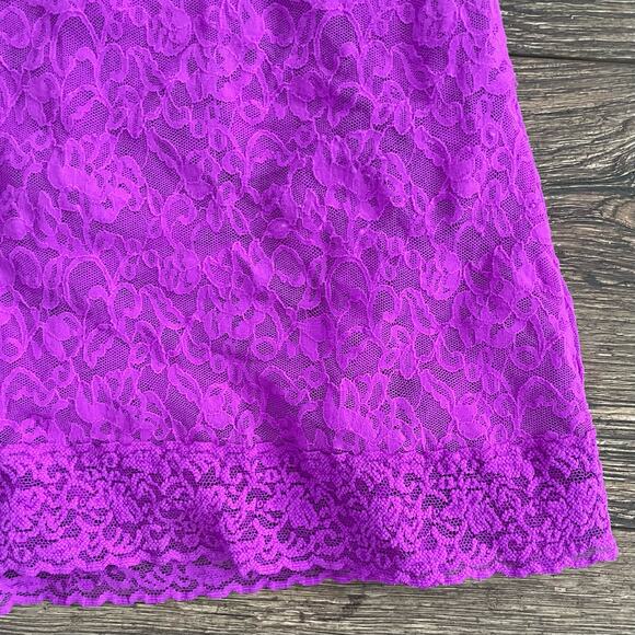 Victoria’s Secret Womens Size Large Purple Lace Camisole - Picture 3 of 8